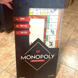 RARE MONOPOLY GAME BOARD limited edition !